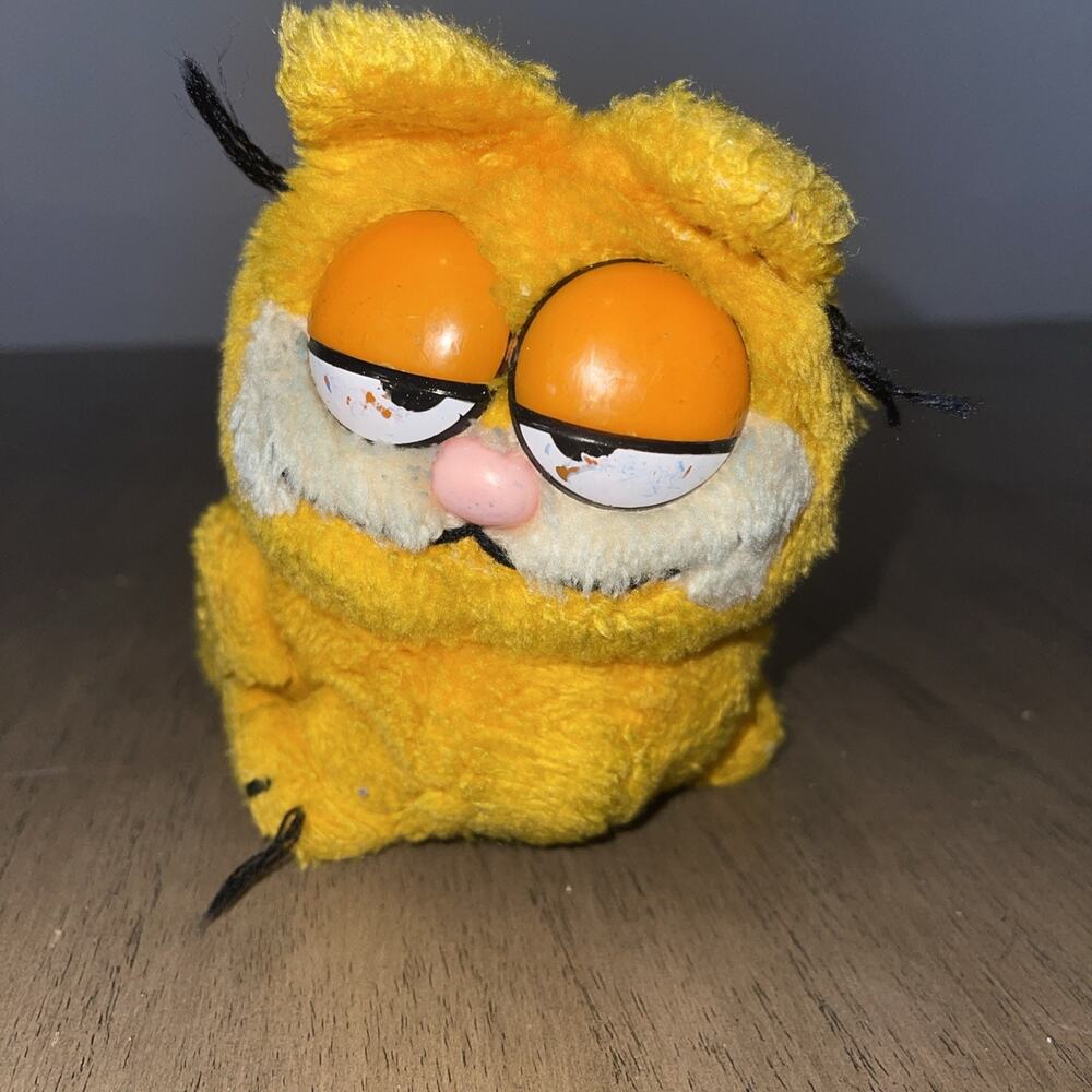 Vintage 1970-81 Dakin Garfield Cat plush toy Graduation Grad Gift Bean Bag Plush